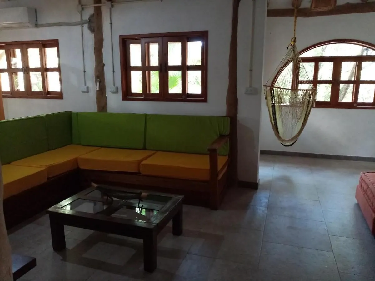 Hostel Cabanas Ida Y Vuelta Isla Holbox