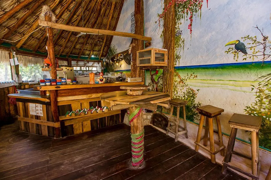 Cabanas Ida Y Vuelta Isla Holbox Hostel