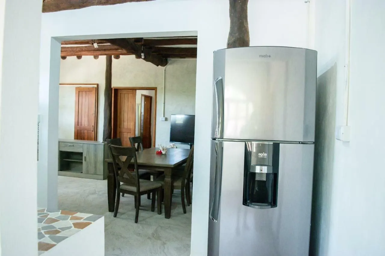 Cabanas Ida Y Vuelta Isla Holbox Hostel