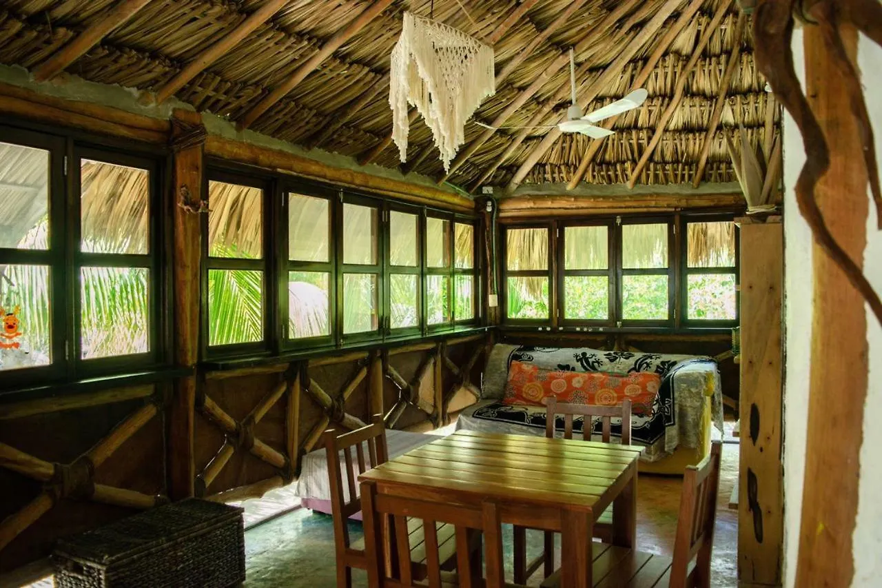 Cabanas Ida Y Vuelta Isla Holbox Mexico